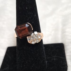 Stunning Brown and Silver Gemstone Ring.Size 8 3/4.